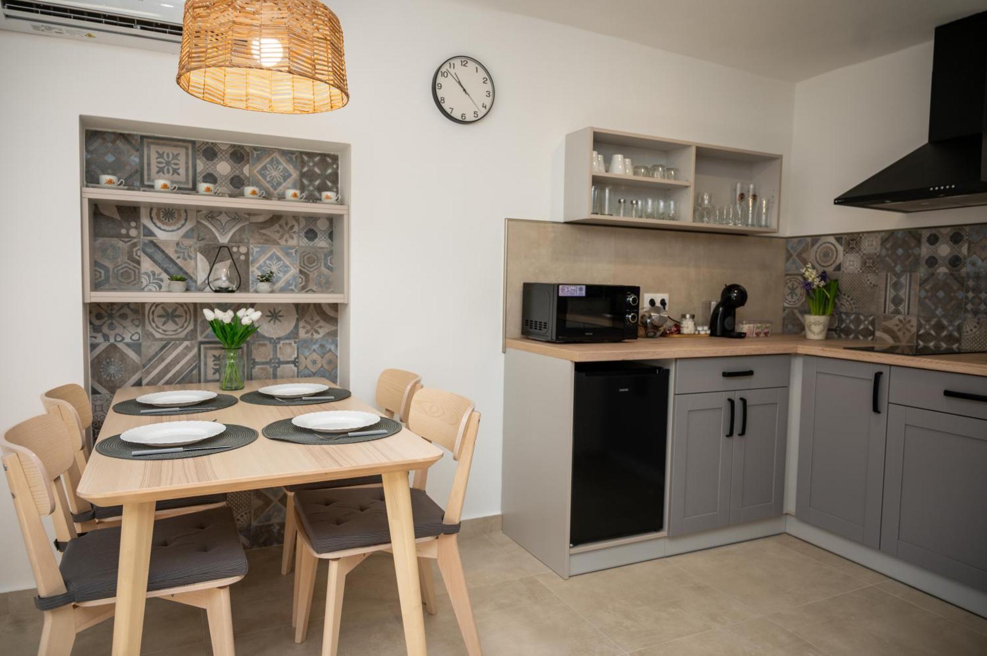 Tuenderkert Apartman Gyula Extérieur photo