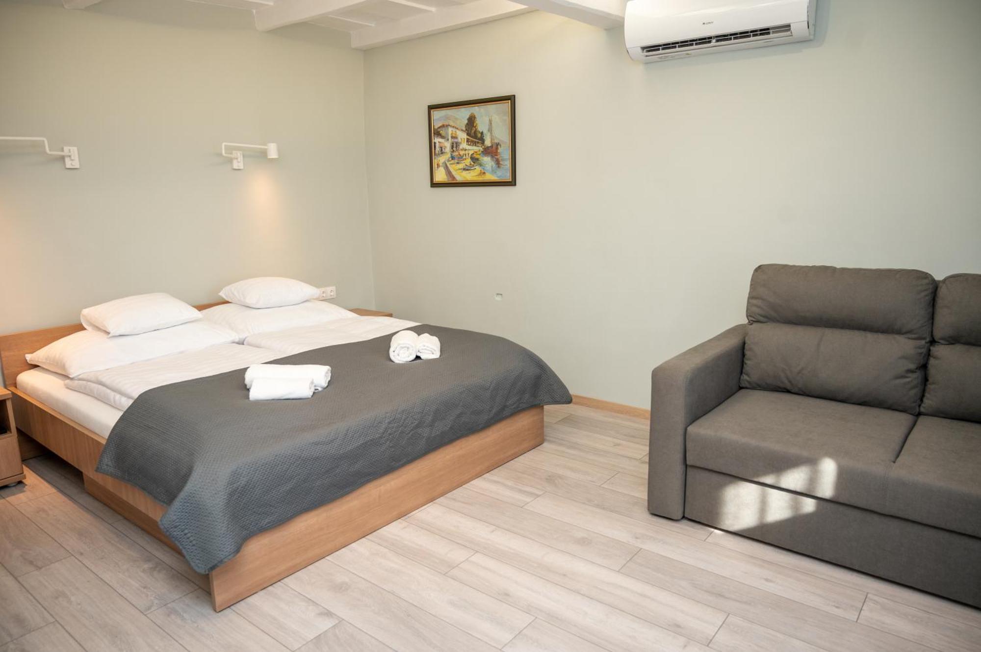 Tuenderkert Apartman Gyula Extérieur photo